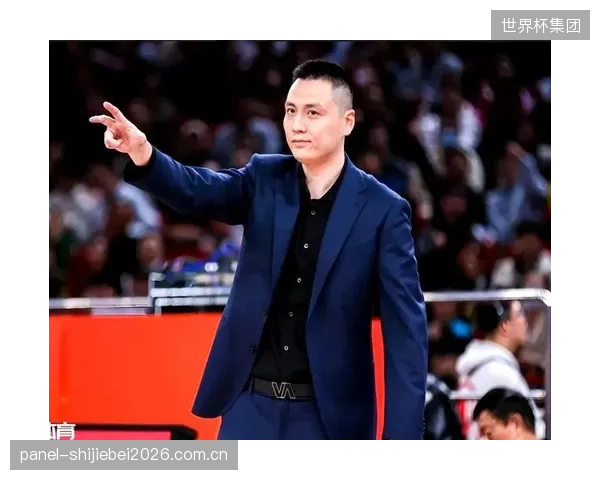 主教练卢伟打造的攻防体系效果显著，带领上海队取得巨大成功。